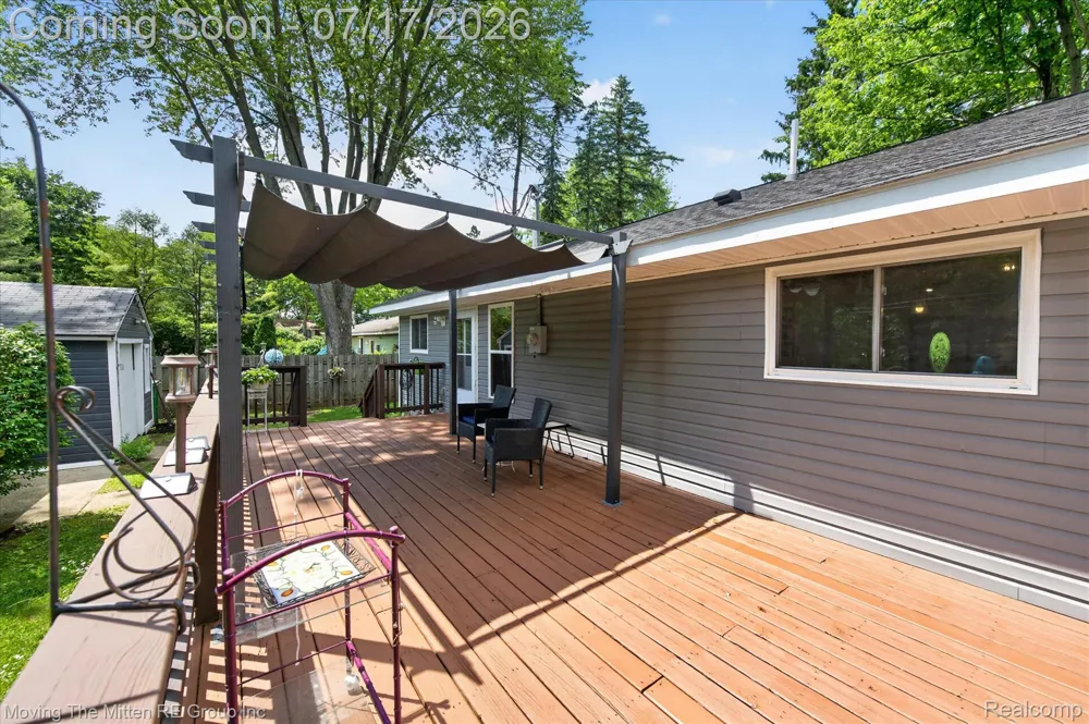 744 S Park Street Highland Charter Township, MI 48356