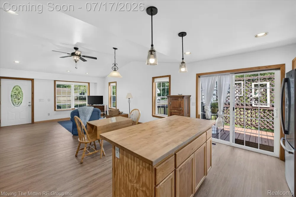 744 S Park Street Highland Charter Township, MI 48356