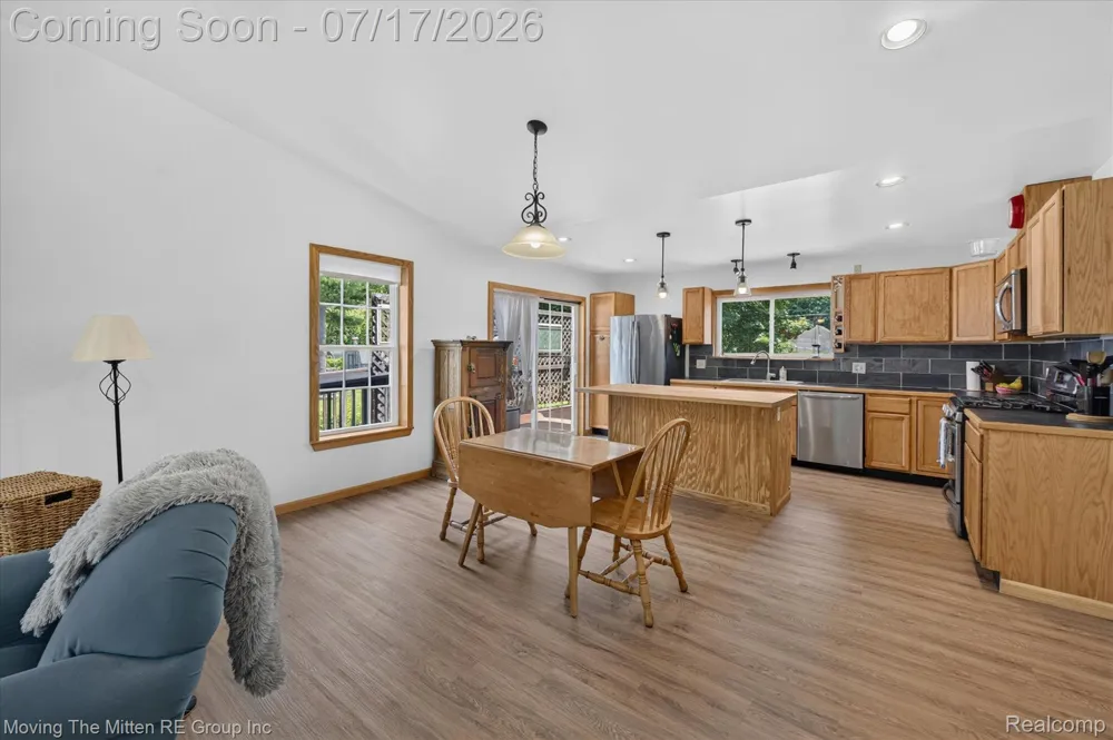 744 S Park Street Highland Charter Township, MI 48356