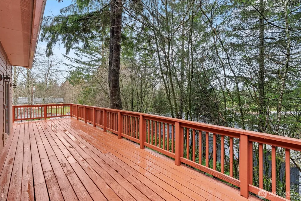 120 W Prairie Loop Road Elma, WA 98541