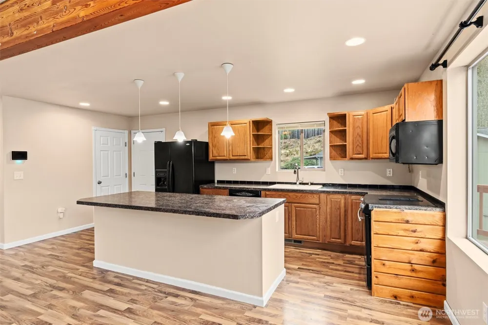 120 W Prairie Loop Road Elma, WA 98541