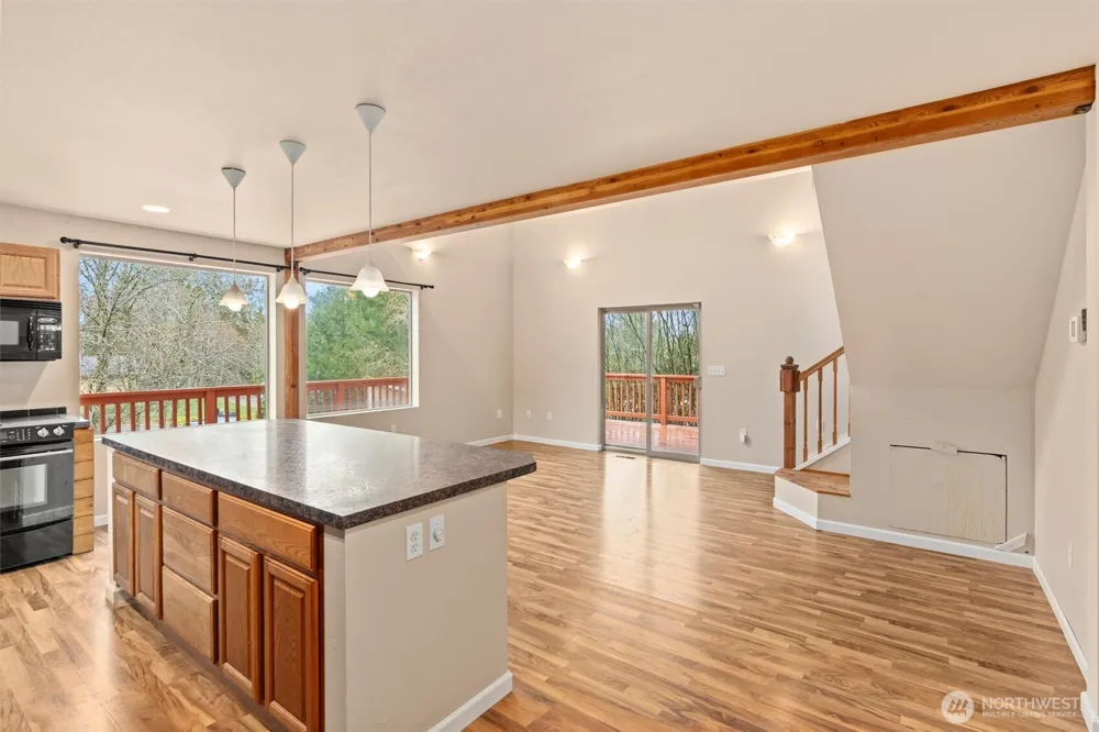120 W Prairie Loop Road Elma, WA 98541