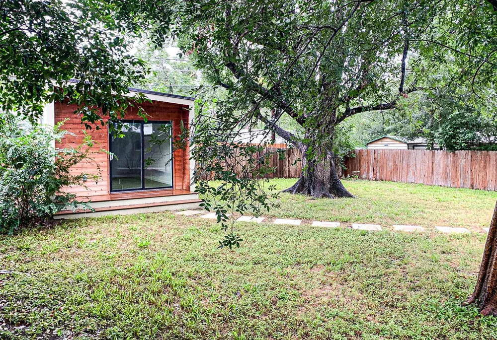 2704 Nottingham Lane Austin, TX 78704