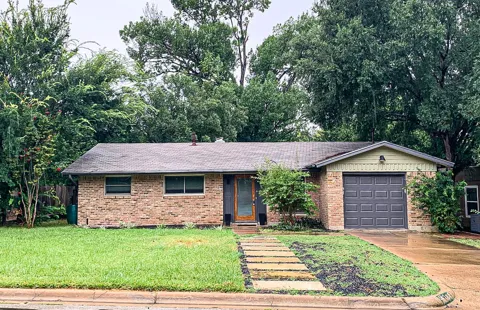 2704 Nottingham Lane