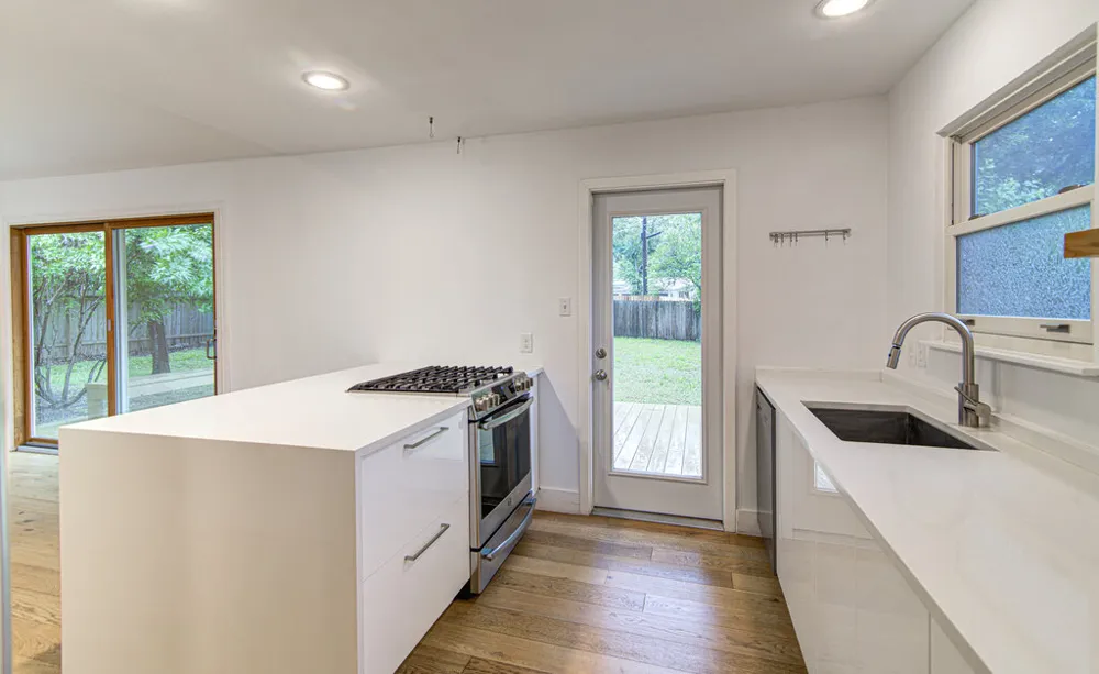 2704 Nottingham Lane Austin, TX 78704