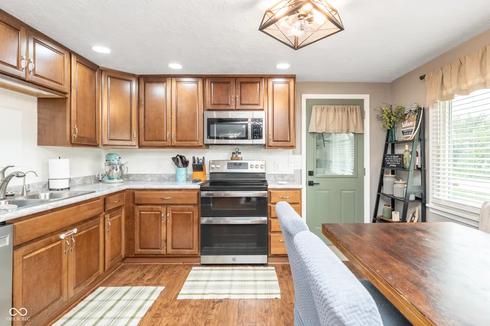 512 W Washington Street Alexandria, IN 46001