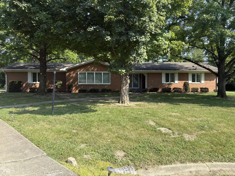 8836 Westminster Court Indianapolis, IN 46256