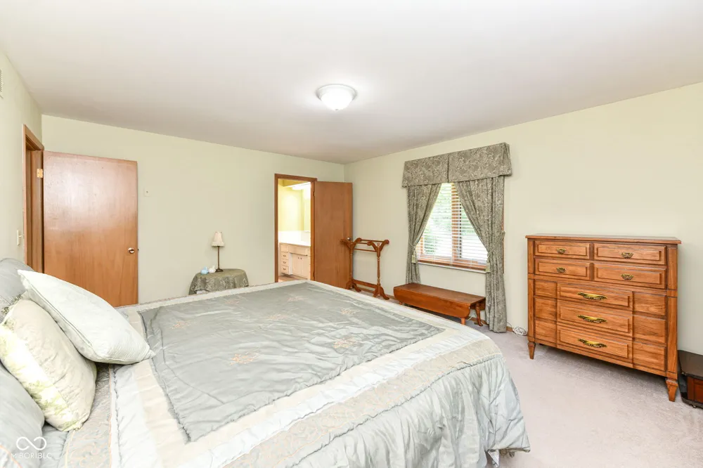 8836 Westminster Court Indianapolis, IN 46256