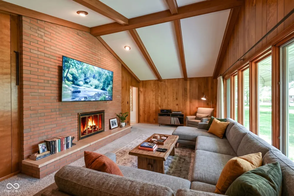 8836 Westminster Court Indianapolis, IN 46256