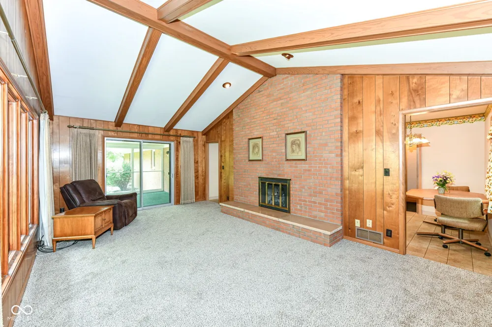 8836 Westminster Court Indianapolis, IN 46256