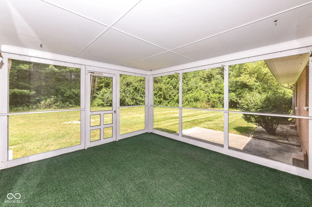 8836 Westminster Court Indianapolis, IN 46256