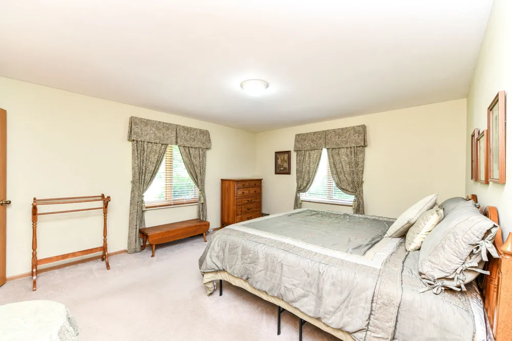 8836 Westminster Court Indianapolis, IN 46256
