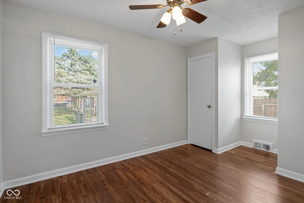 229 16th Avenue Beech Grove, IN 46107