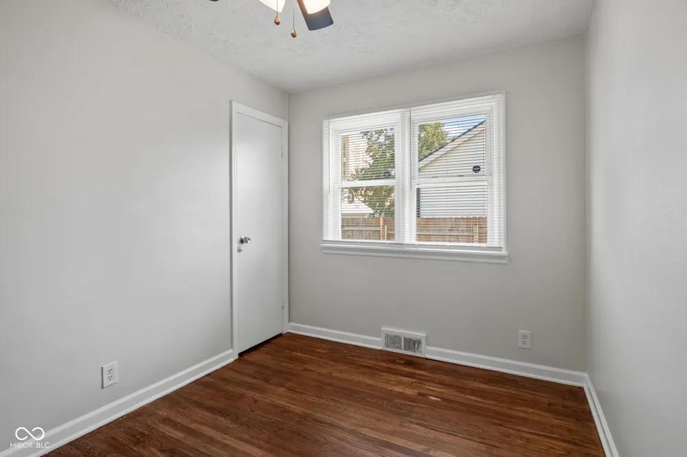 229 16th Avenue Beech Grove, IN 46107