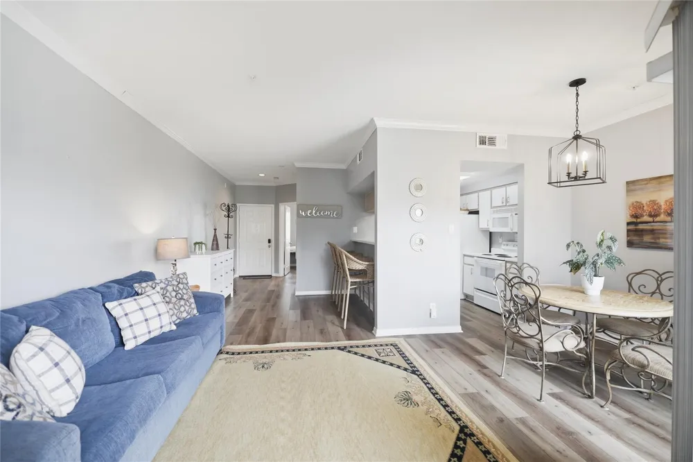 12800 Melville Drive #A207 Montgomery, TX 77356