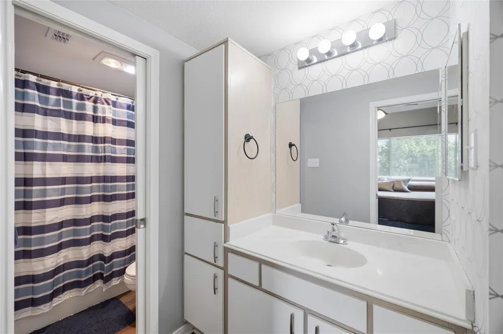 12800 Melville Drive #A207 Montgomery, TX 77356
