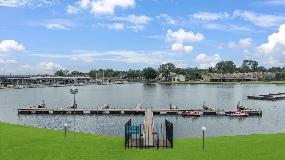 12800 Melville Drive #A207 Montgomery, TX 77356