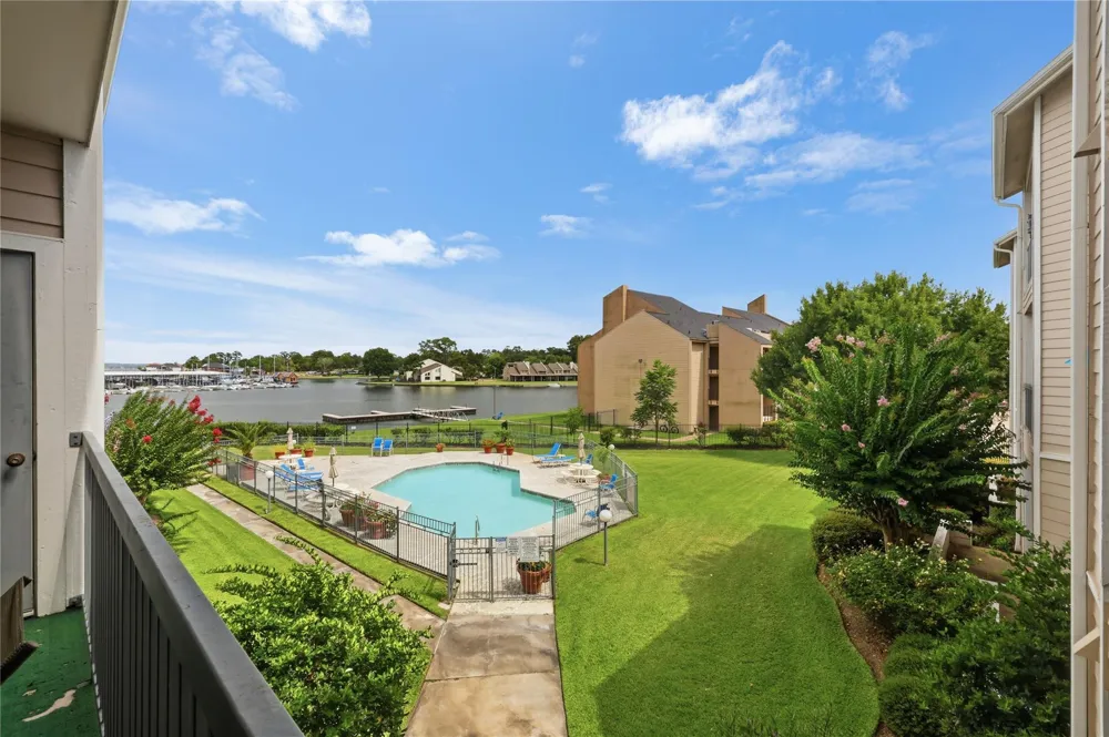 12800 Melville Drive #A207 Montgomery, TX 77356
