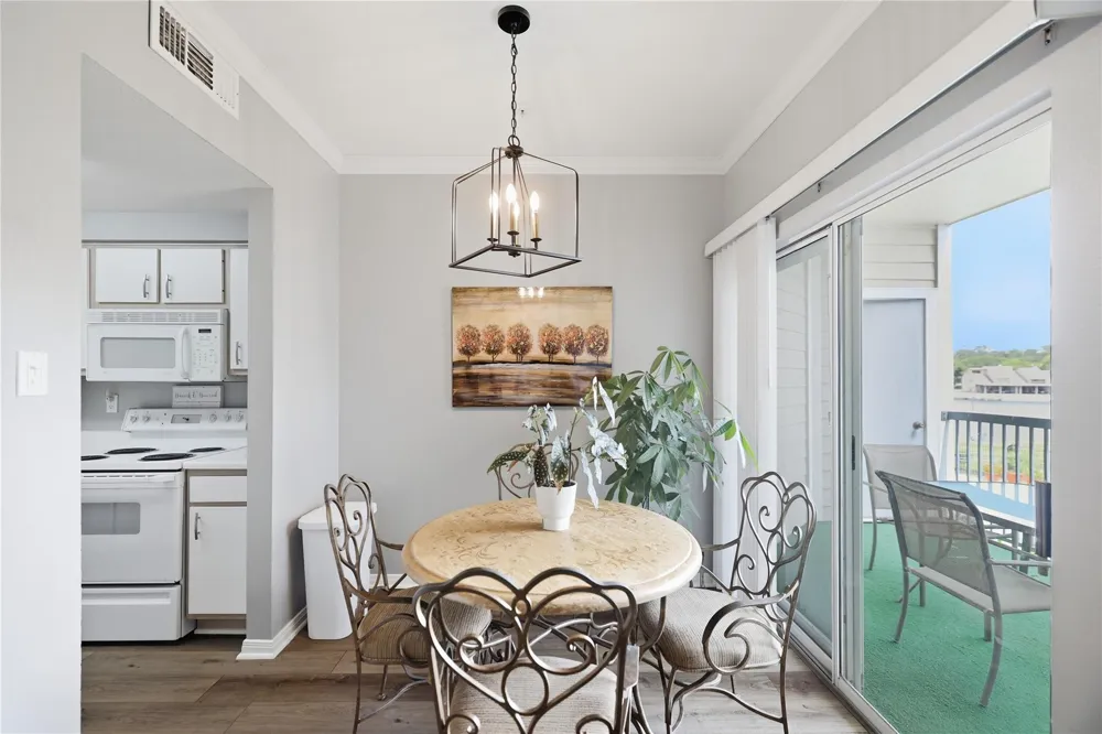 12800 Melville Drive #A207 Montgomery, TX 77356