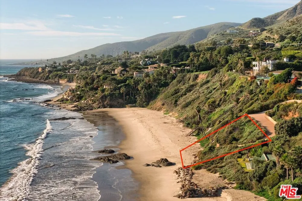 33398 Pacific Coast Highway Malibu, CA 90265