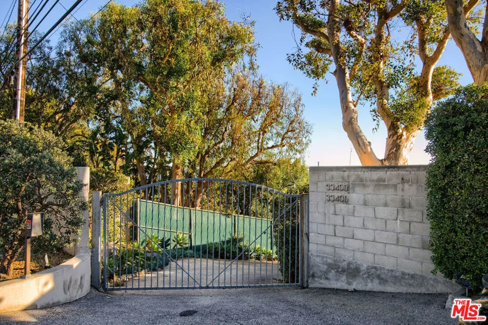 33398 Pacific Coast Highway Malibu, CA 90265