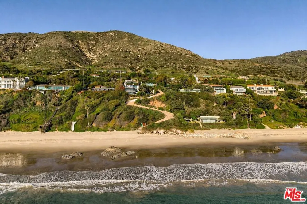33398 Pacific Coast Highway Malibu, CA 90265