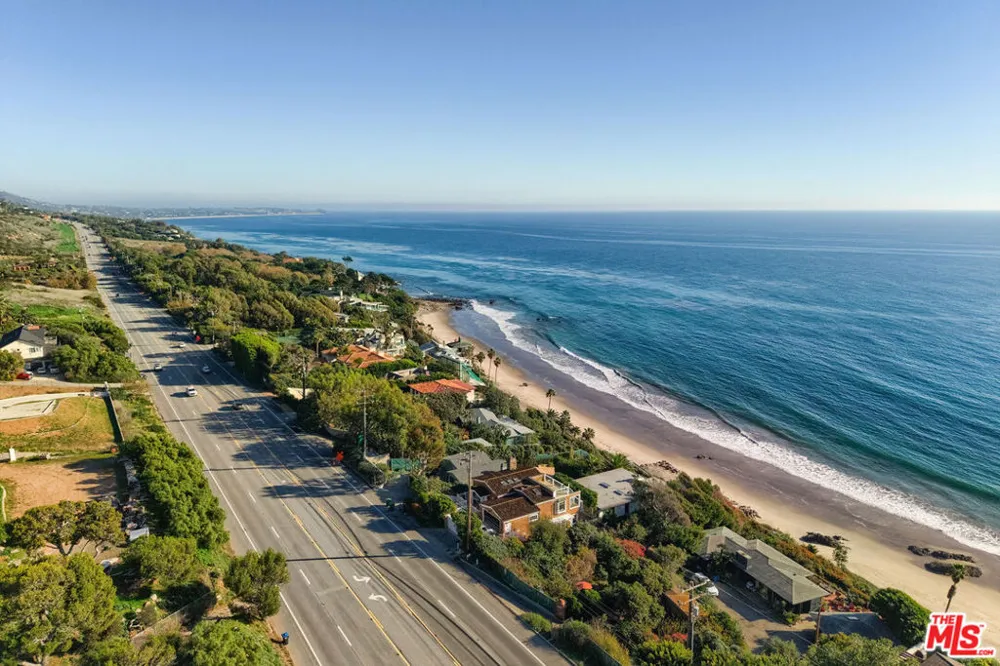 33398 Pacific Coast Highway Malibu, CA 90265