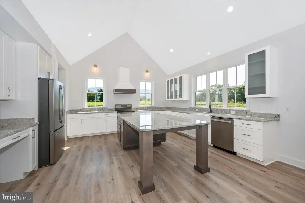 17023 RAVEN ROCK ROAD Sabillasville, MD 21780