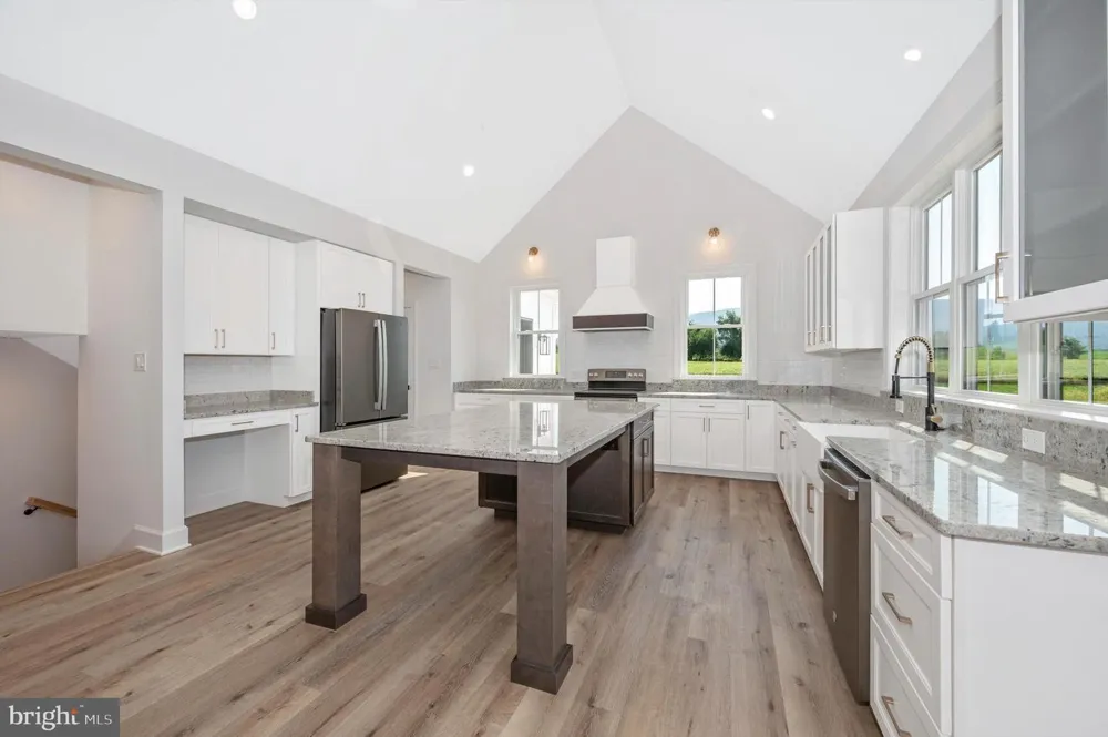 17023 RAVEN ROCK ROAD Sabillasville, MD 21780