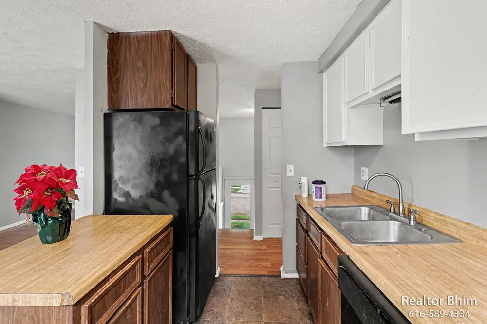 6007 Rockingham Drive Eaton Township, MI 48911