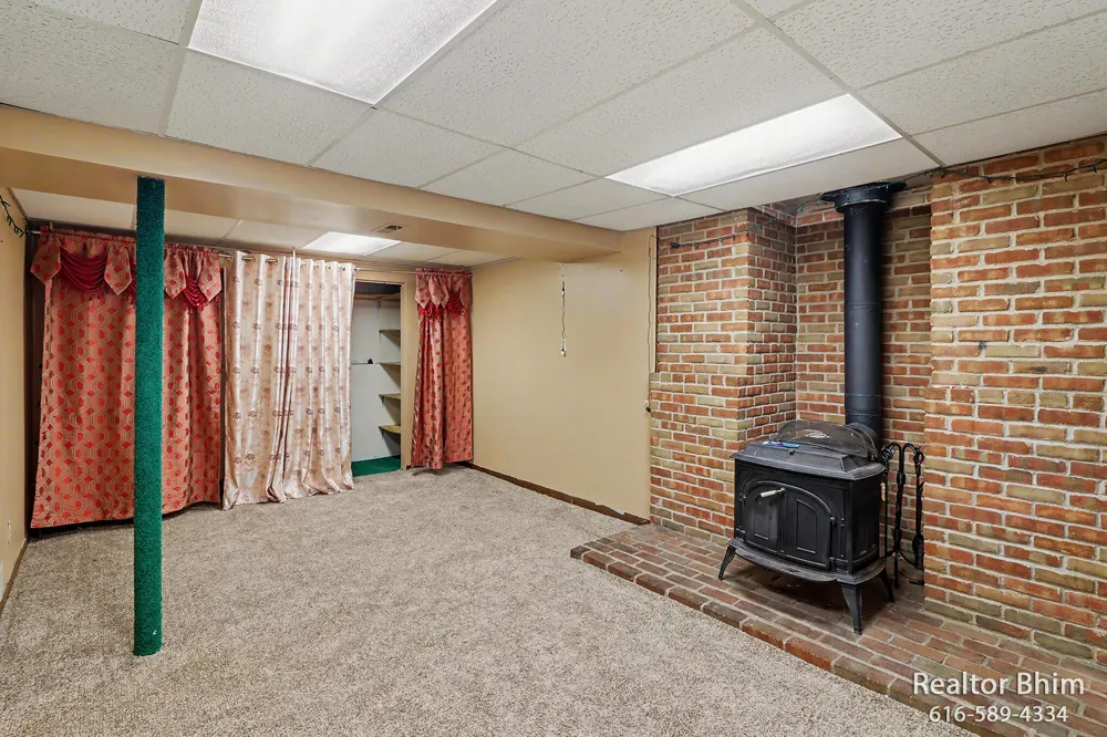 6007 Rockingham Drive Eaton Township, MI 48911