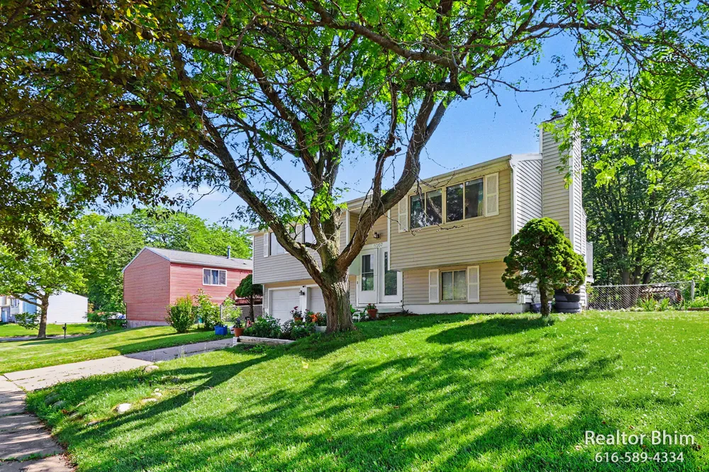 6007 Rockingham Drive Eaton Township, MI 48911