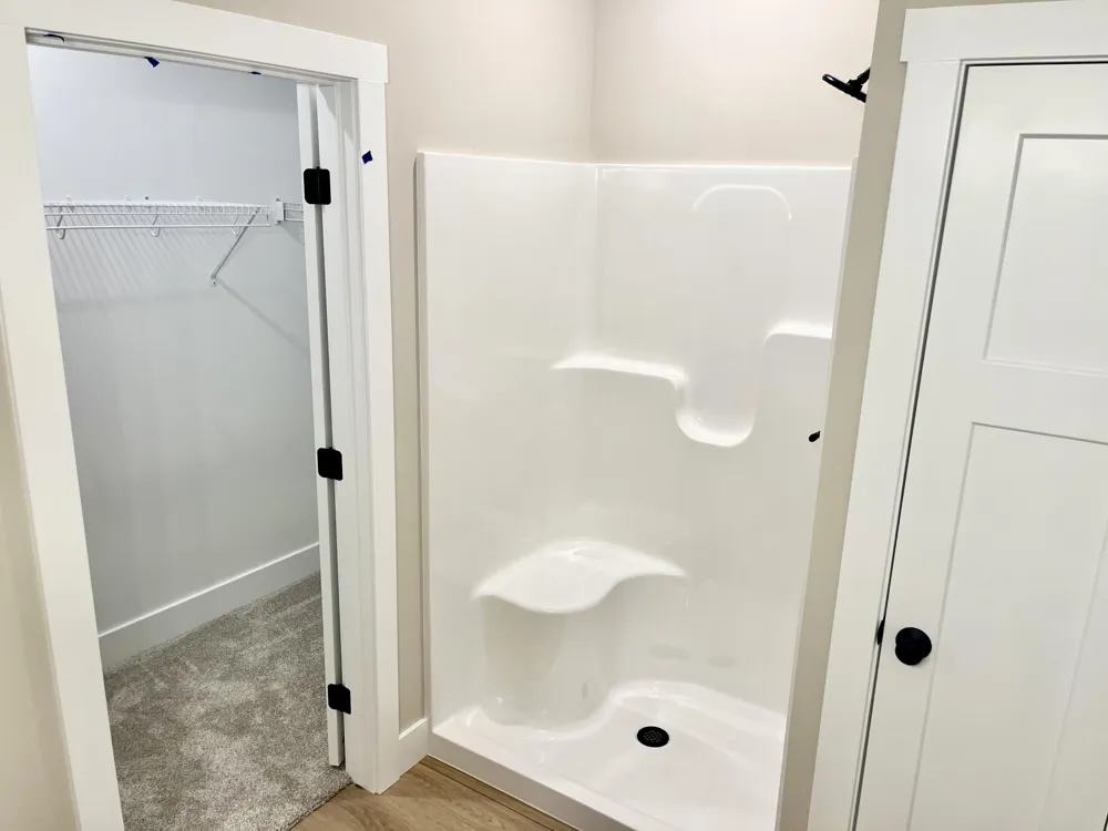 2489 Gray Wolf Way Fruitport Charter Township, MI 49444