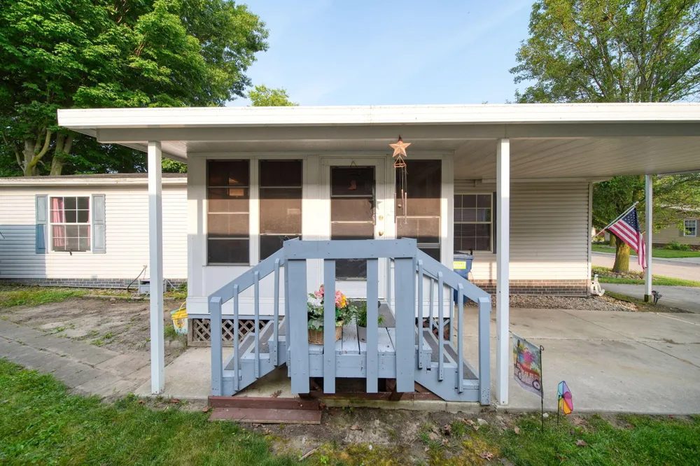 510 Missouri River Court Adrian City, MI 49221