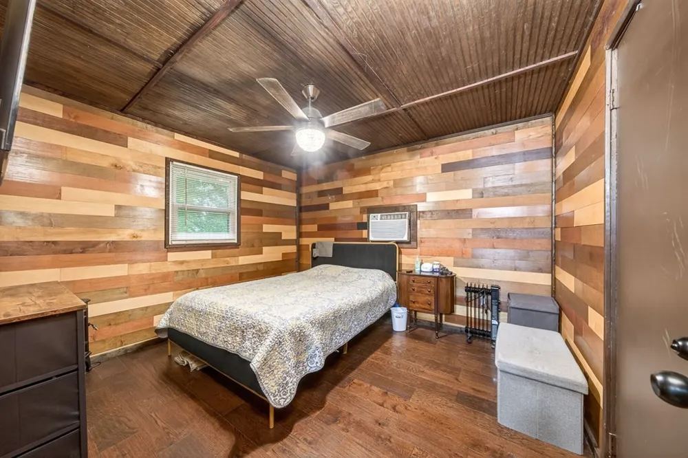 1976 Crossville Hwy Sparta, TN 38583