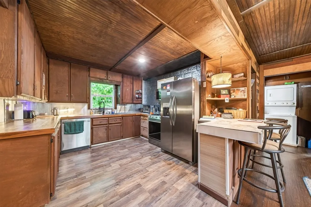 1976 Crossville Hwy Sparta, TN 38583