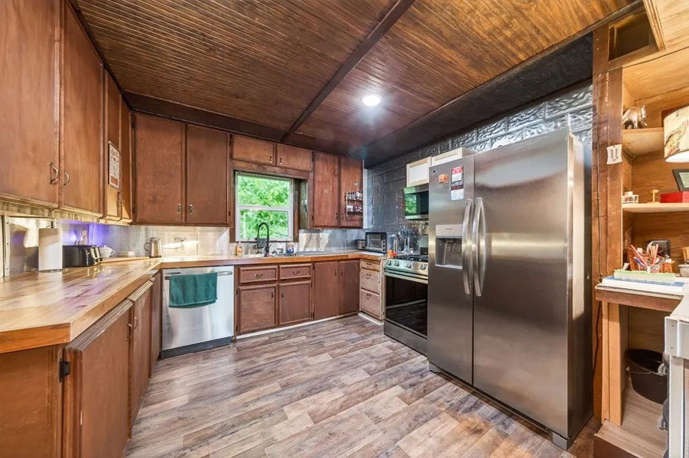 1976 Crossville Hwy Sparta, TN 38583