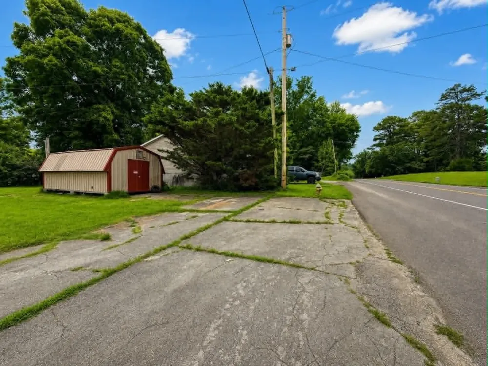55515611 River Road Decatur, TN 37322