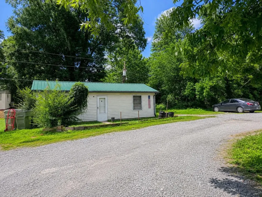 55515611 River Road Decatur, TN 37322