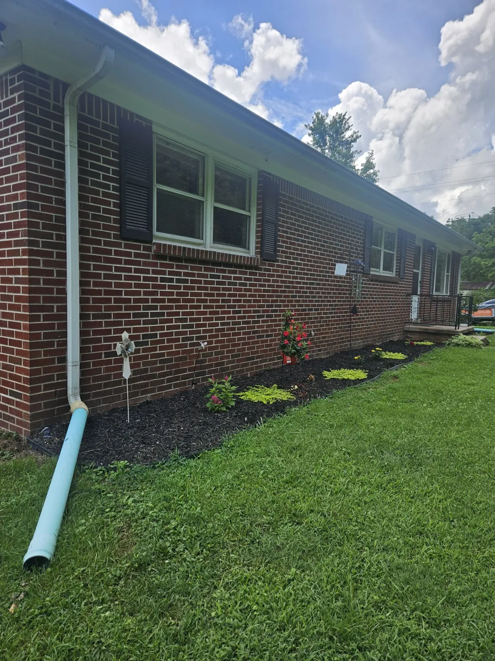 1490 S Long Creek Rd Lafayette, TN 37083