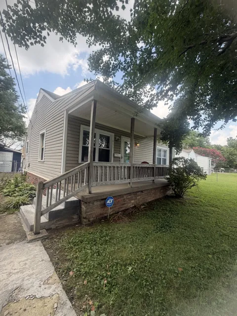 406 Crestview Dr