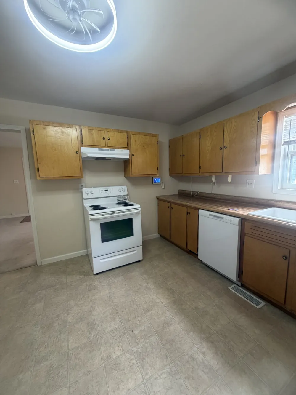 406 Crestview Dr Hopkinsville, KY 42240