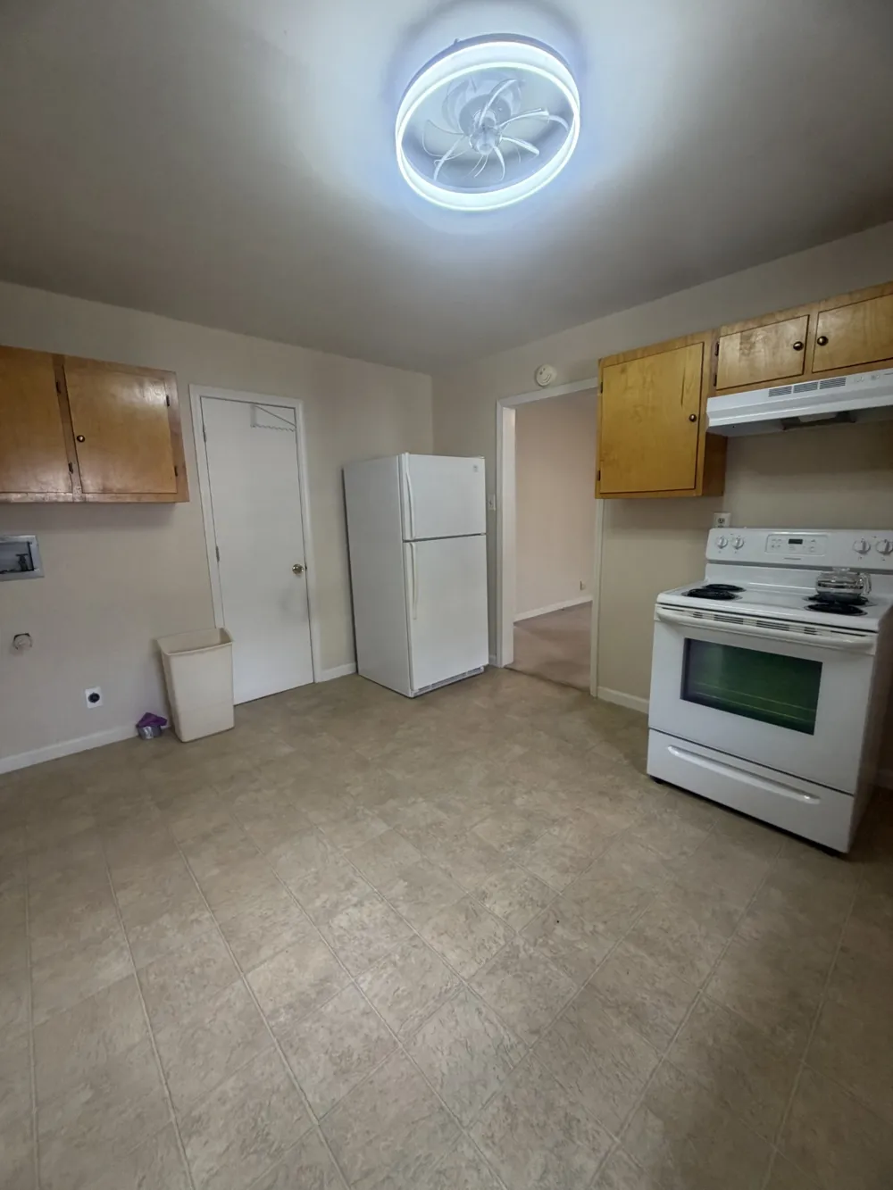 406 Crestview Dr Hopkinsville, KY 42240