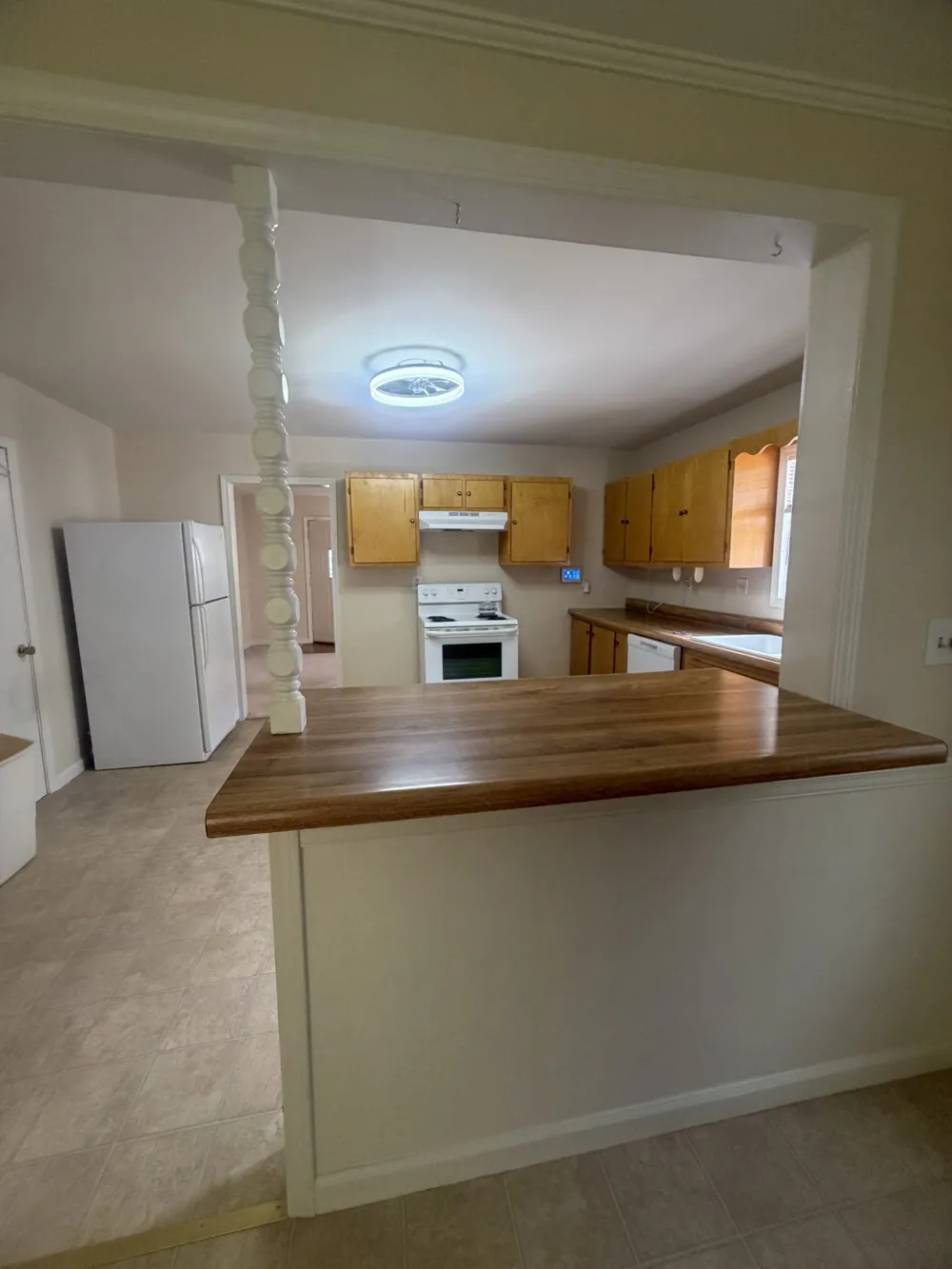 406 Crestview Dr Hopkinsville, KY 42240