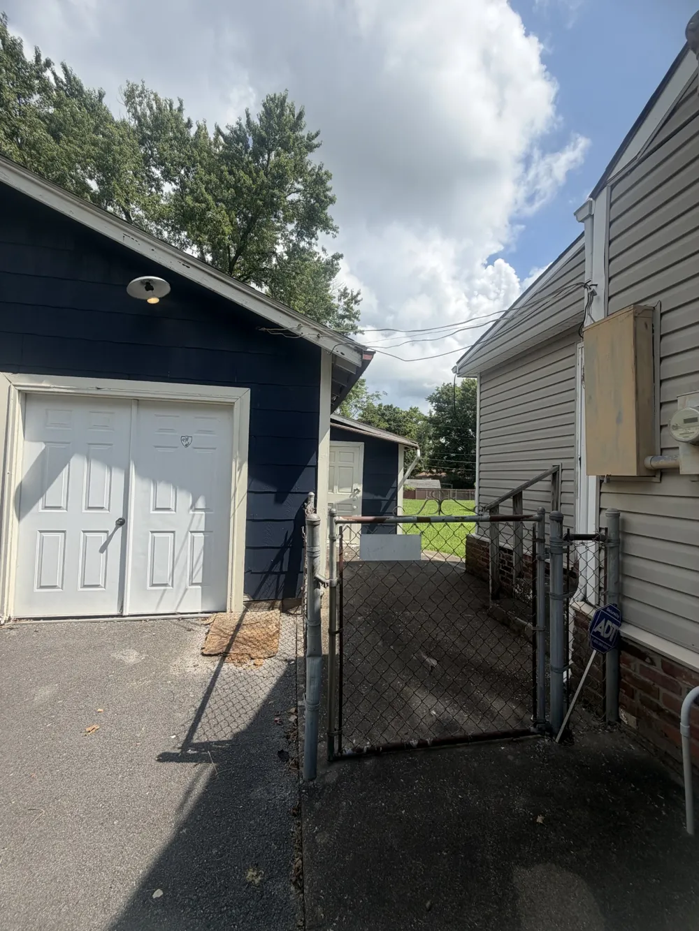 406 Crestview Dr Hopkinsville, KY 42240