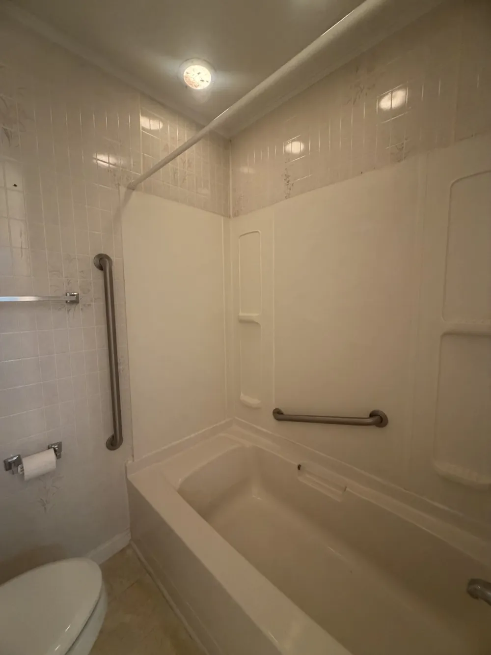 406 Crestview Dr Hopkinsville, KY 42240
