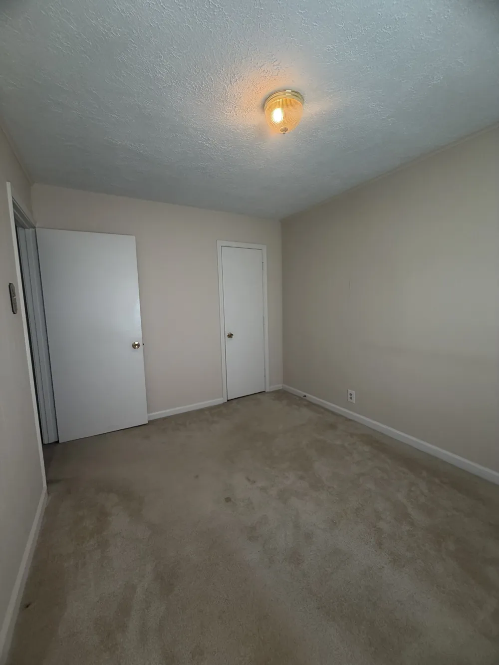 406 Crestview Dr Hopkinsville, KY 42240