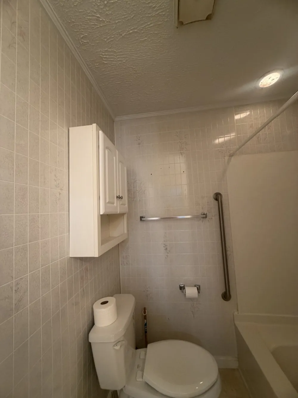 406 Crestview Dr Hopkinsville, KY 42240