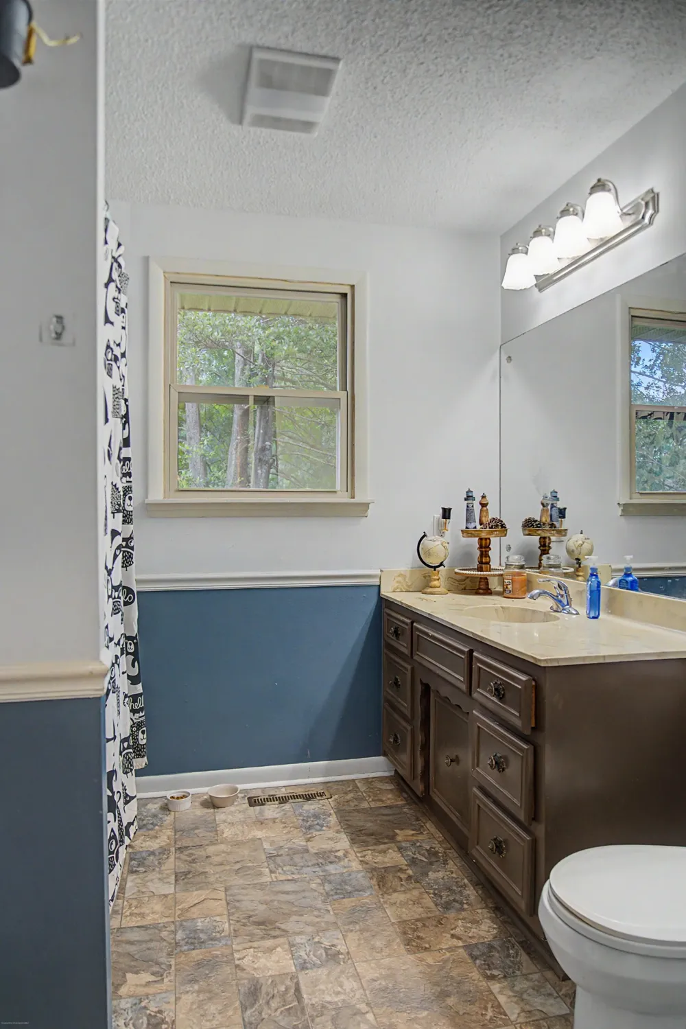 1001 Due West Cir Lafayette, TN 37083