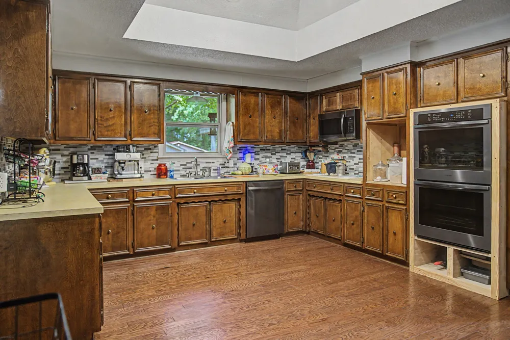 1001 Due West Cir Lafayette, TN 37083